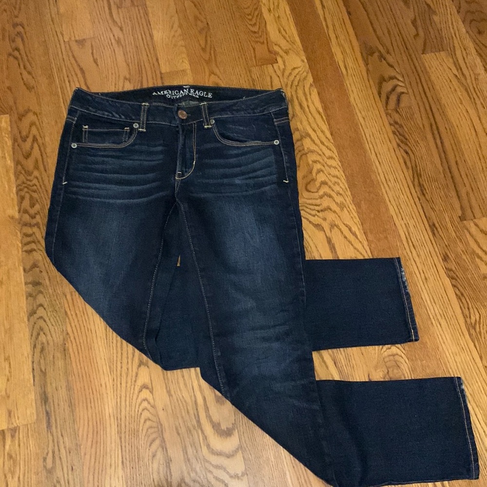 3/$30 American Eagle Skinny Stretch Jeans Dark Blue 6 short
